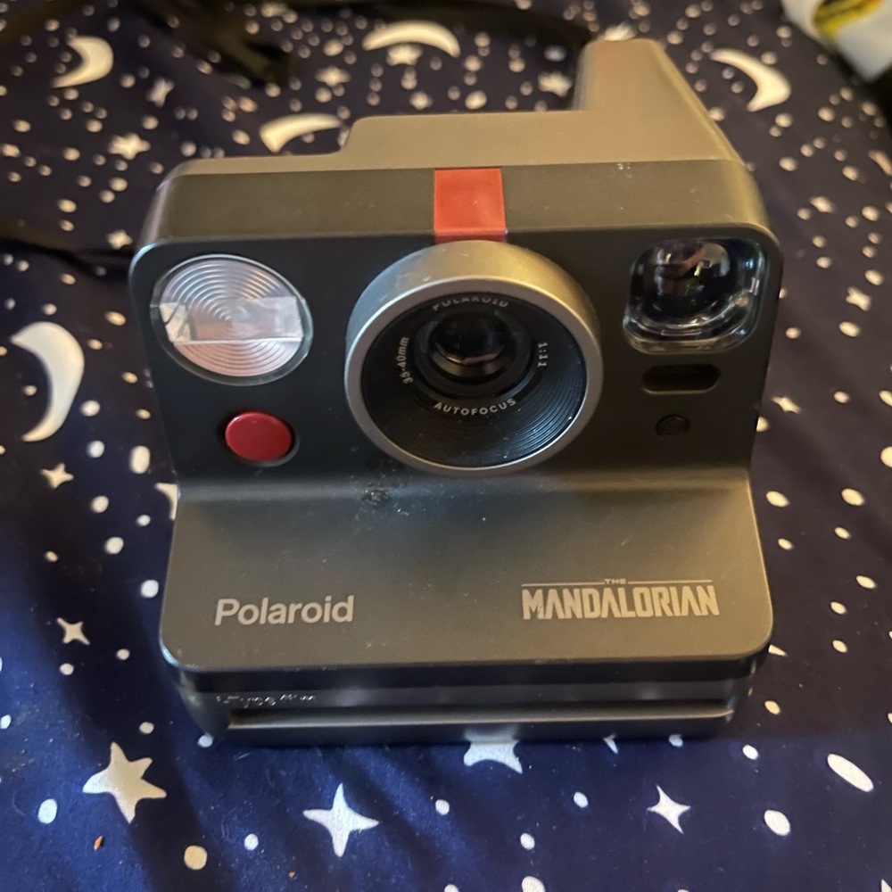 Mandalorin Polaroid camera
